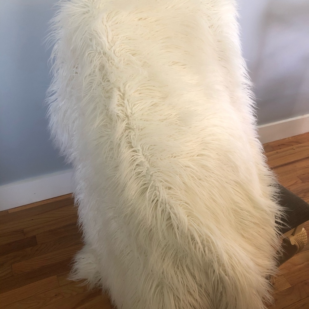 Hudson park faux fur cream throw